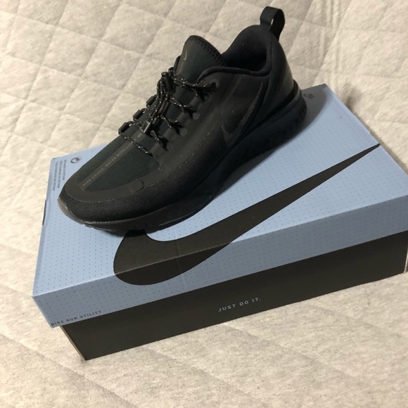 nike odyssey react shield womens